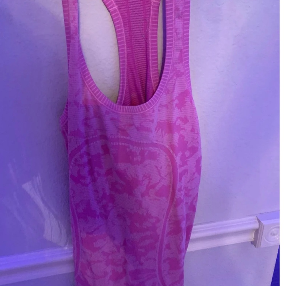 Lululemon Athletica Pink camo Tank Top